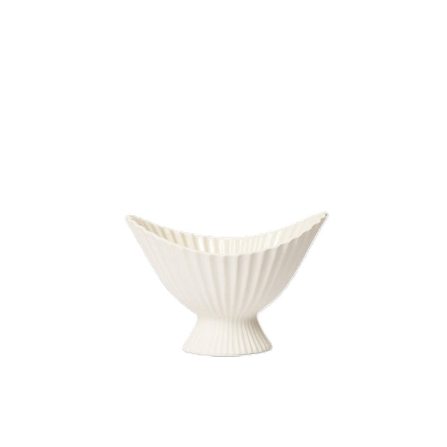 ferm LIVING Fountain Bowl 19 cm Keramik Off-white – kleine Schale mit Fuß