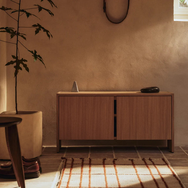 ferm LIVING Sen Läufer Chestnut im Flur