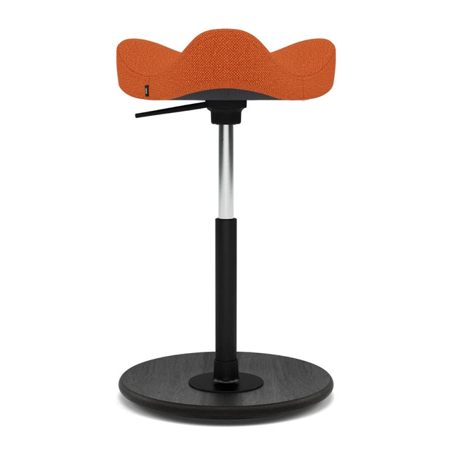 Varier Move Sattelhocker höhenverstellbar, Holzbasis Schwarz, Bezug Hallingdal 65 590, Packshot