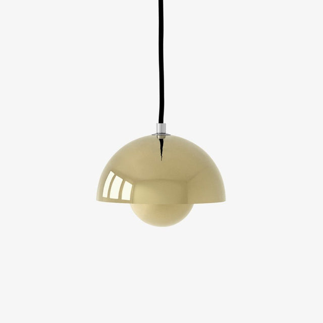 Flowerpot VP10 Pendelleuchte in Brass-plated von &Tradition – Verner Panton