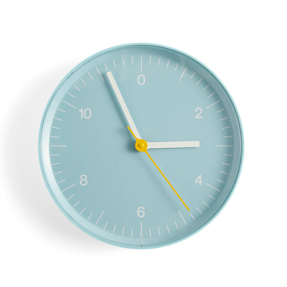 HAY Wanduhr Jasper Morrison, lautlose Design-Wanduhr blau