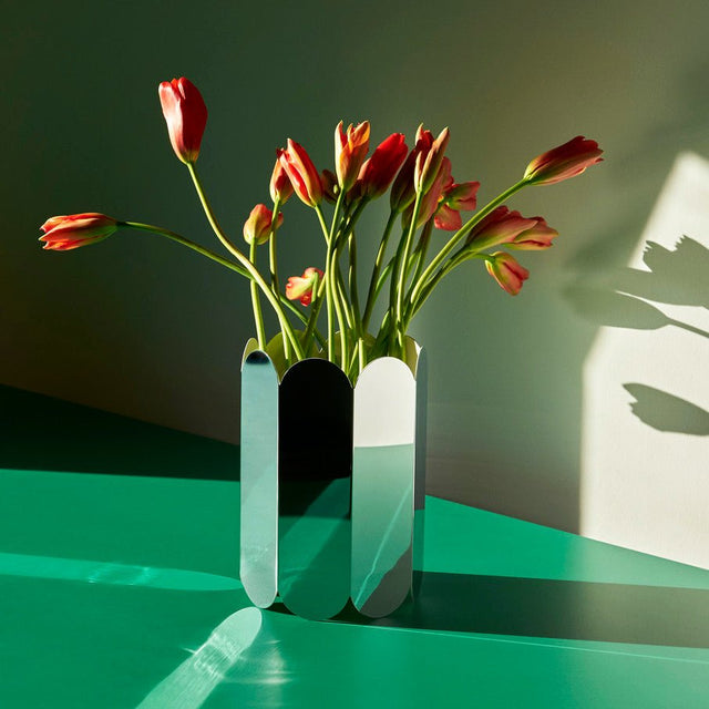 Vase Arcs Mirror - HAY - DesignWe.Love