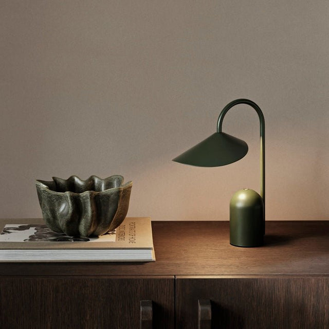 Akkuleuchte Arum Grün - ferm Living - DesignWe.Love