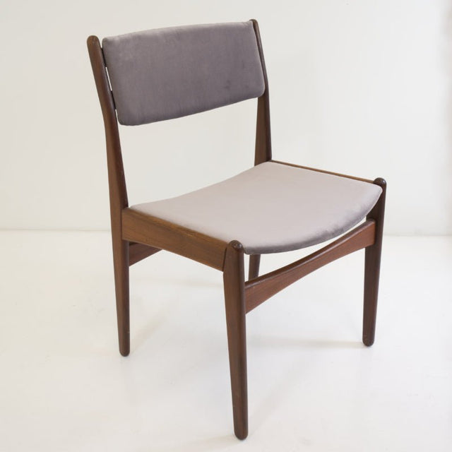 Frem Røjle Stuhl Modell 142 - Vintage Stuhl Poul Volther - DesignWe.Love - DesignWe.Love