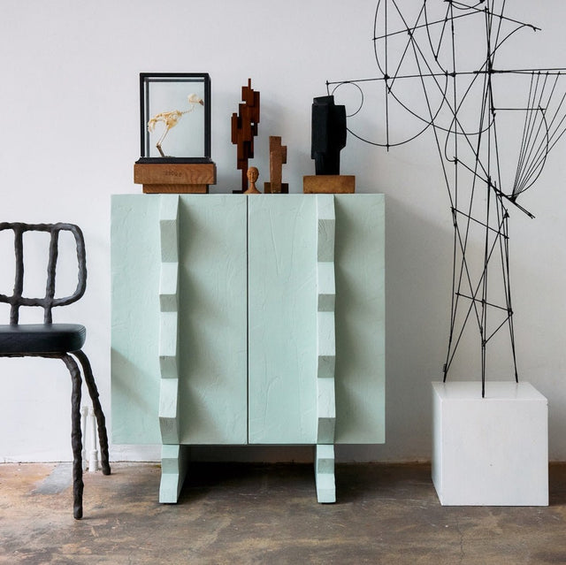 HKliving Sideboard Forma Ice Blue im Wohnambiente – Memphis Sideboard in Hellblau als Flurkommode