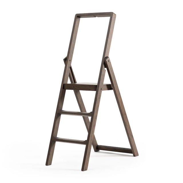 Trittleiter Step Eiche dunkel - Design House Stockholm - DesignWe.Love