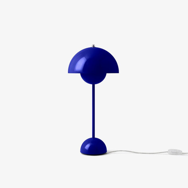 Flowerpot VP3 Tischleuchte in Cobalt Blue von &Tradition – Verner Panton