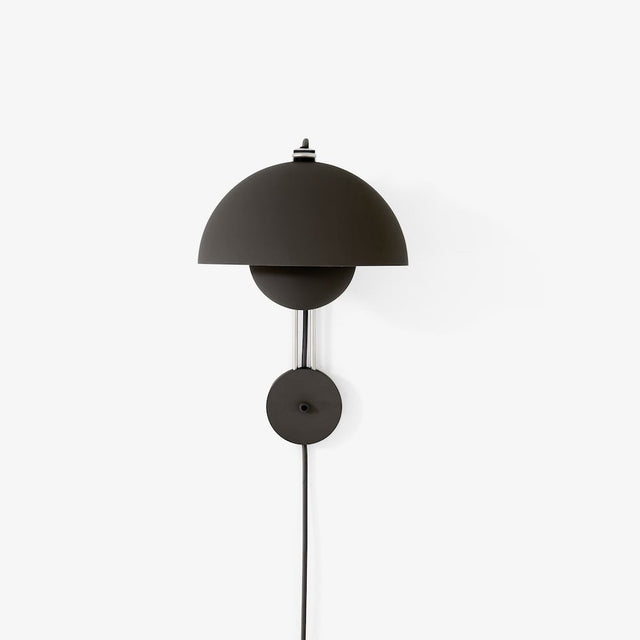 Flowerpot VP8 Wandleuchte in Matt Black von &Tradition – Verner Panton