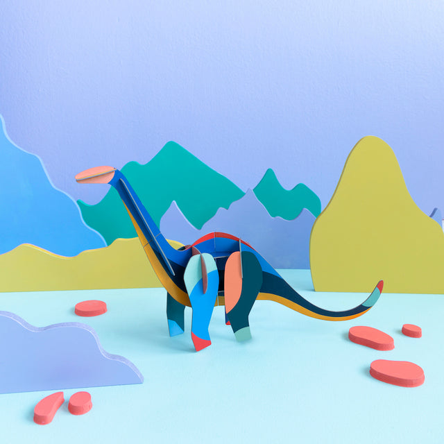 Studio Roof Diplodocus Dinosaurier Deko im Kinderzimmer – designwe.love
